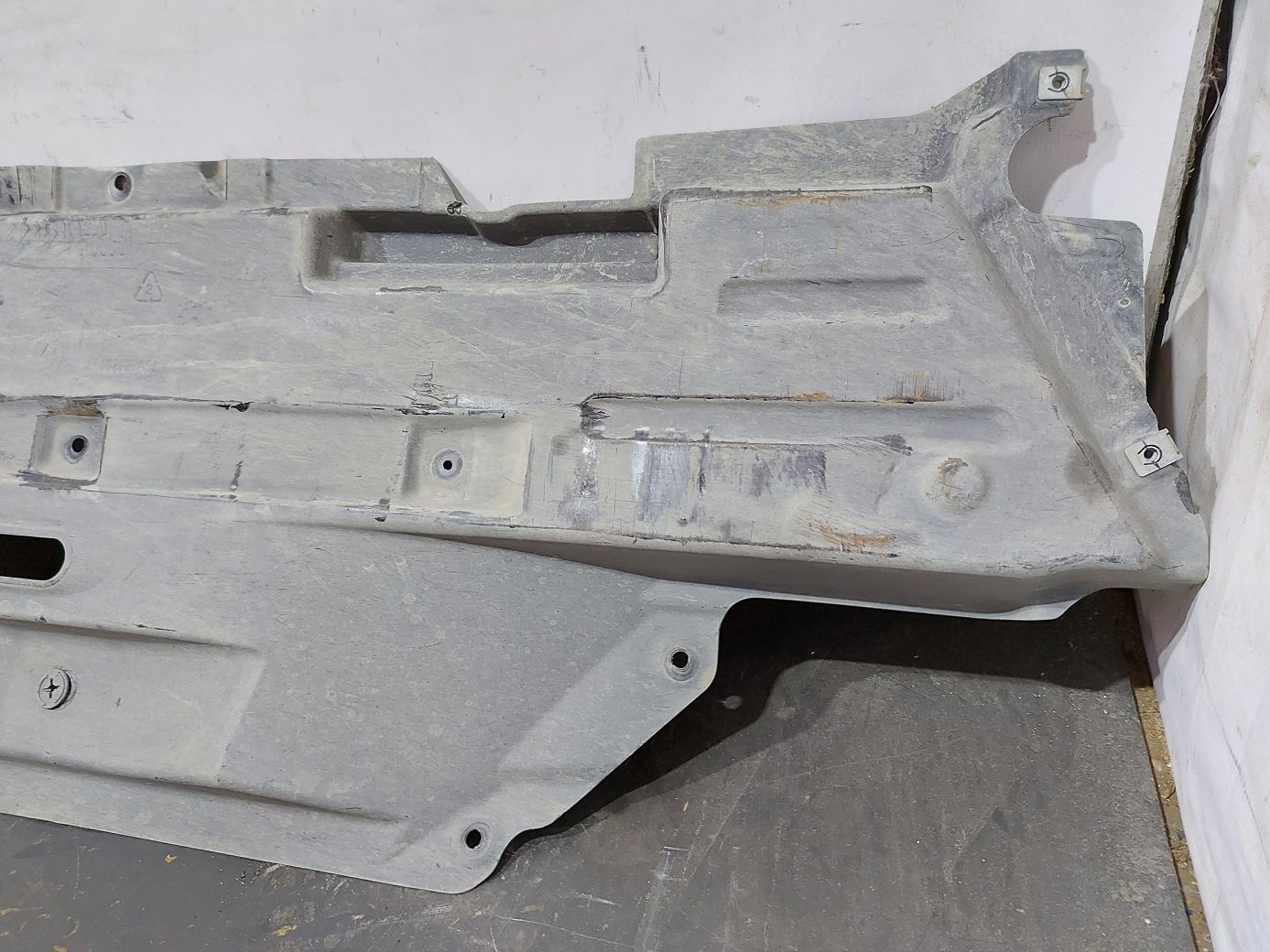 200 limited Защита днища левая Chrysler 200 Limited 2015-2017 68102929AC Chrysler 200 Limited 2