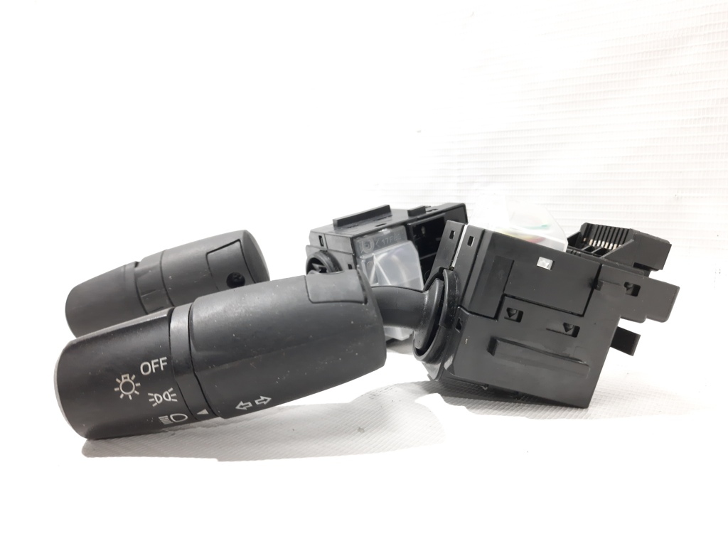 3 Підрульові вимикачі комплект Mazda 3 2014-2019 BHT1663P0 Mazda 3 2 3 Підрульові вимикачі комплект Mazda 3 2014-2019 BHT1663P0 Mazda 3 2