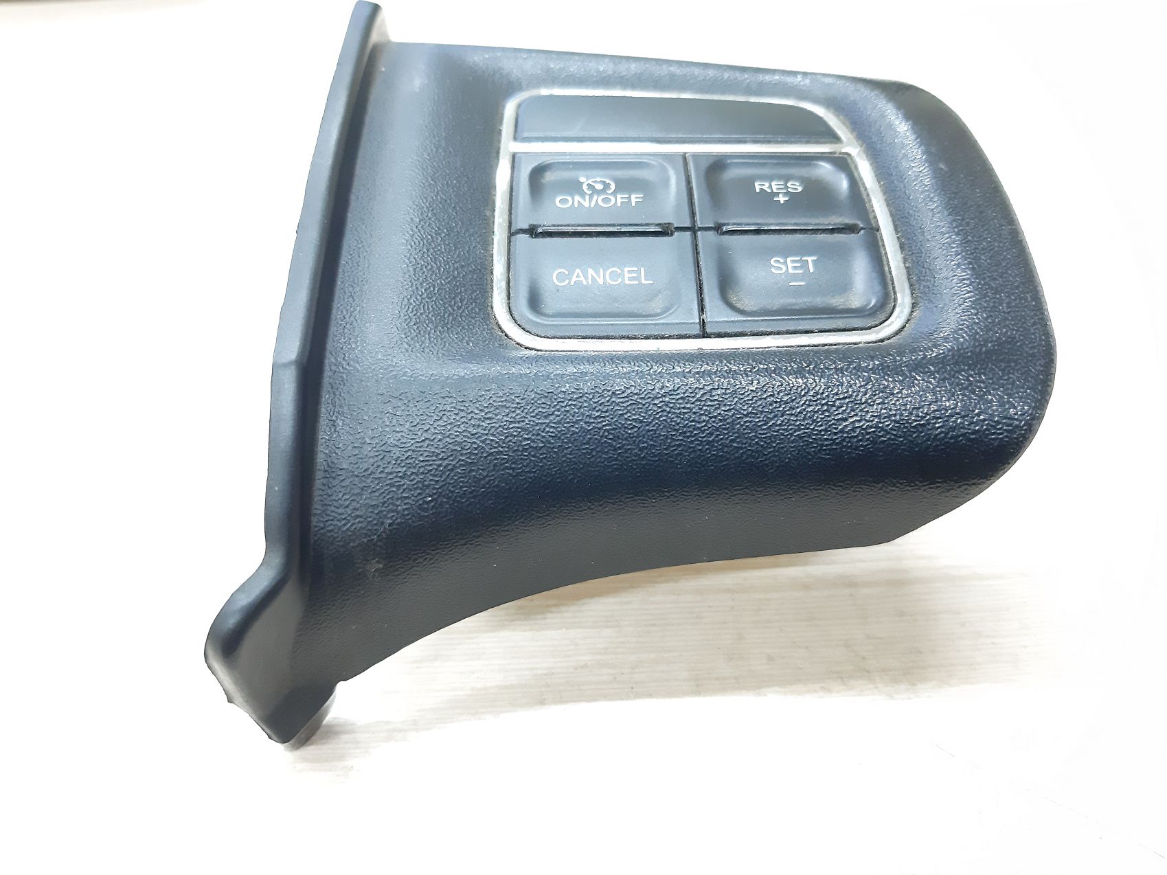 Avenger Кнопки керма праві Dodge Avenger 2011-2014 56046094AF Dodge Avenger 2 Avenger Кнопки керма праві Dodge Avenger 2011-2014 56046094AF Dodge Avenger 2