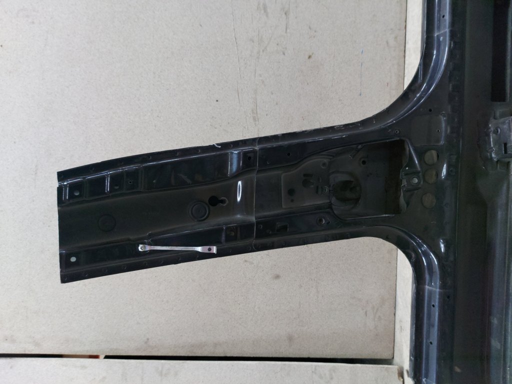 7 series Центральна стійка ліва (метал) BMW 7 2012 41217218593 BMW 7 7