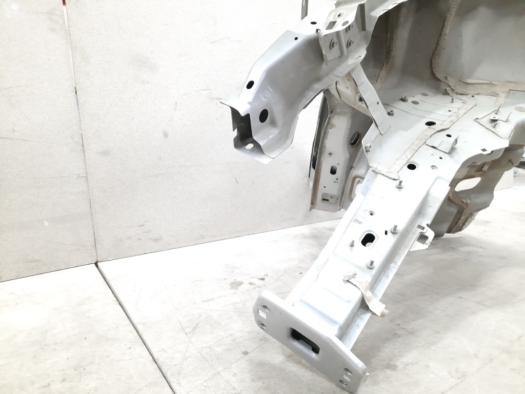 Dart Чверть передня ліва зі склянкою Dodge Dart 2013-2019 68105063AB Dodge Dart 11