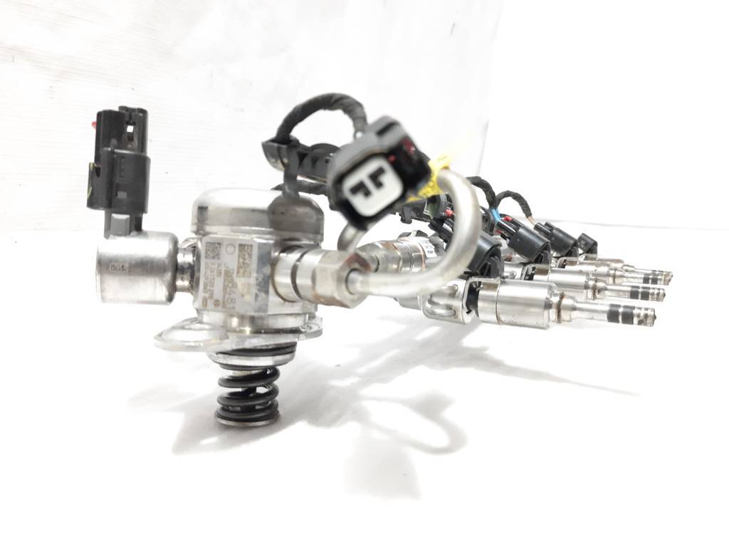 Malibu Паливна рейка Chevrolet Malibu 2013-2016 12689346 Chevrolet Malibu 26