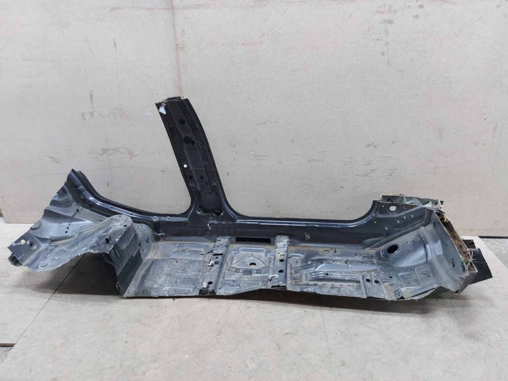 5 series Стійка центральна ліва (метал) BMW 5 series 2011-2016 41217240477 BMW 5 series 16