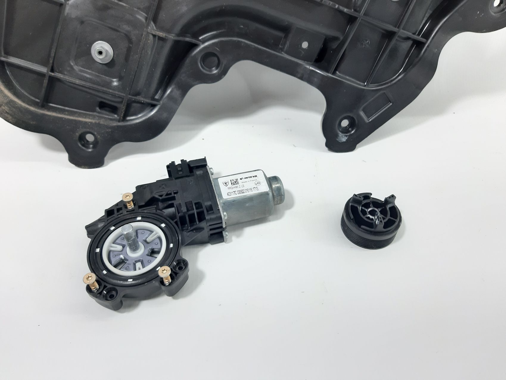 Model 3 Склопідйомник дверей задньої правої Tesla Model 3 2020-2023 109662398L Tesla Model 3 2