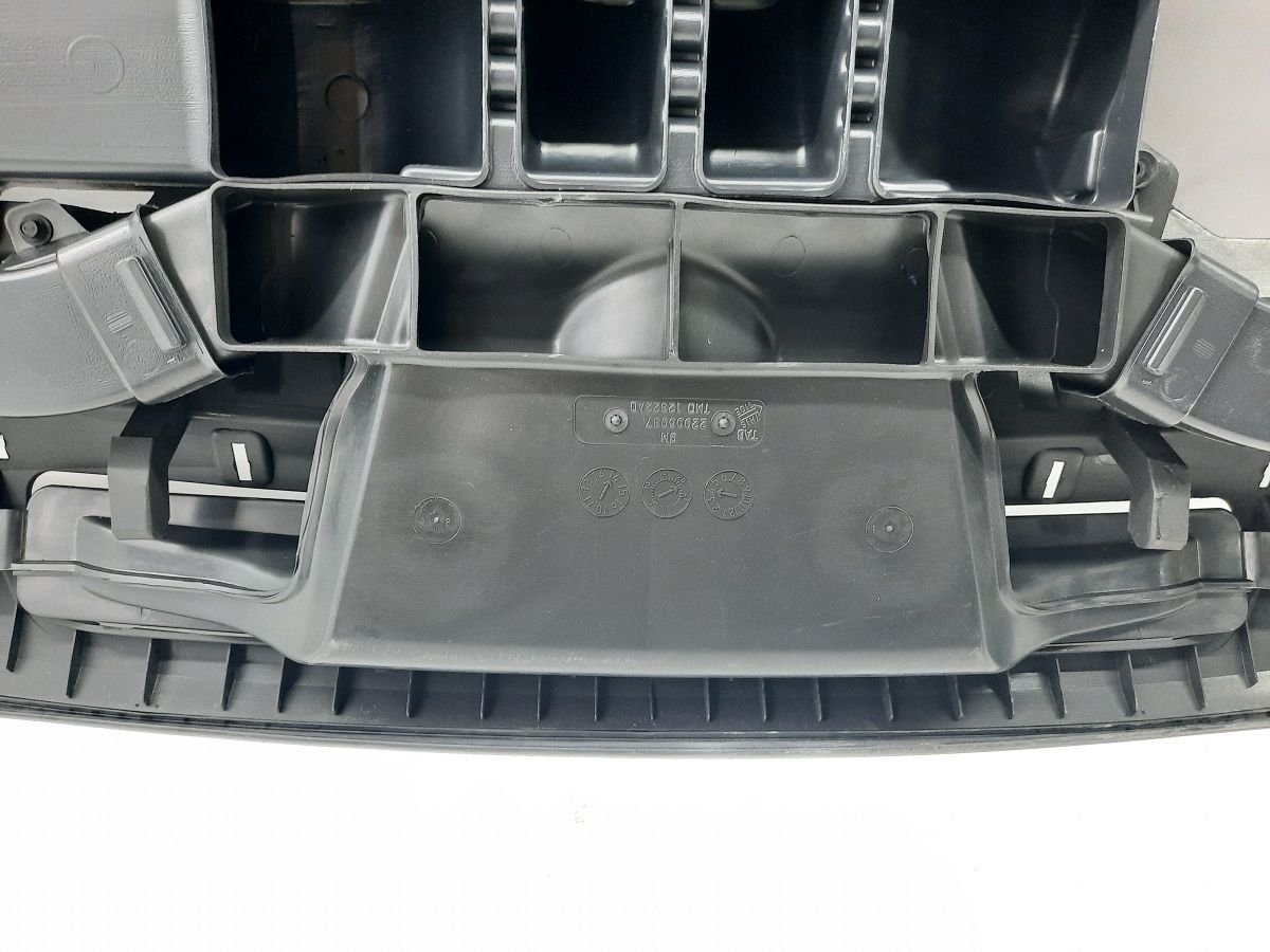 Volt Торпеда Chevrolet Volt 2013-2015 22893802 Chevrolet Volt 8