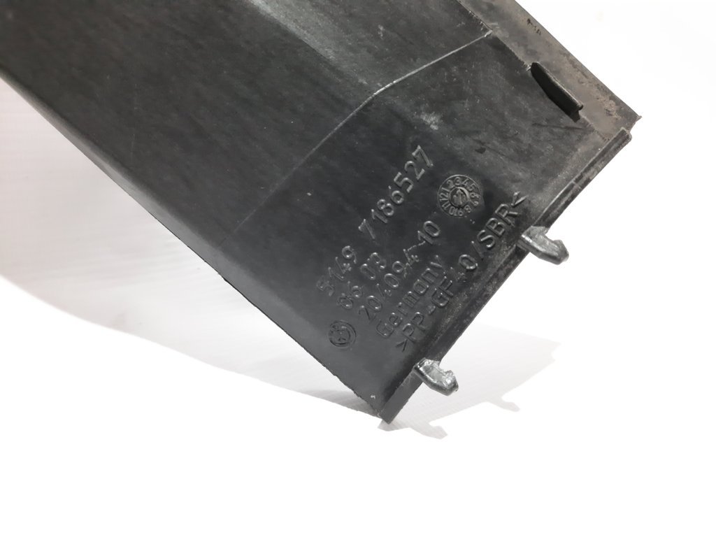 7 series Накладка ринви багажника ліва BMW 7 2012 51497186527 BMW 7 5