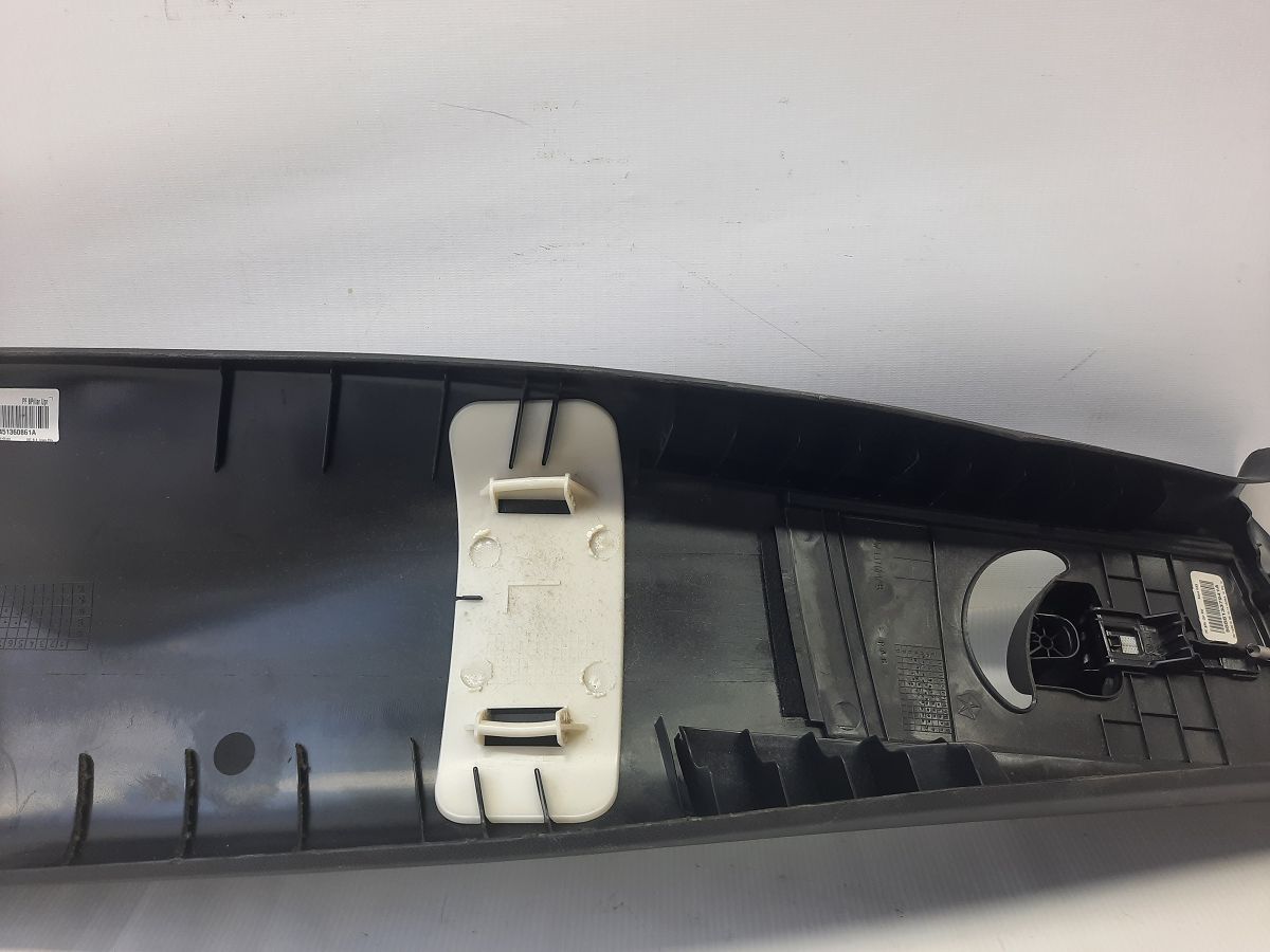 Dart Обшивка стійки центральна верхня ліва Dodge Dart 2014-2016 5NP05DX9AG Dodge Dart 9