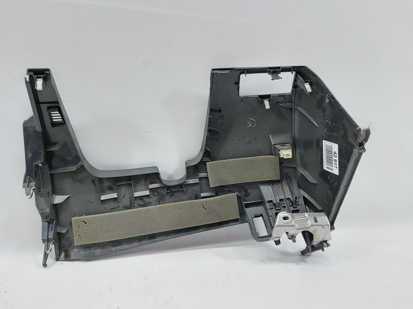 3 Накладка под торпеду левая Mazda 3 2014-2018 BJS76428002 Mazda 3 4