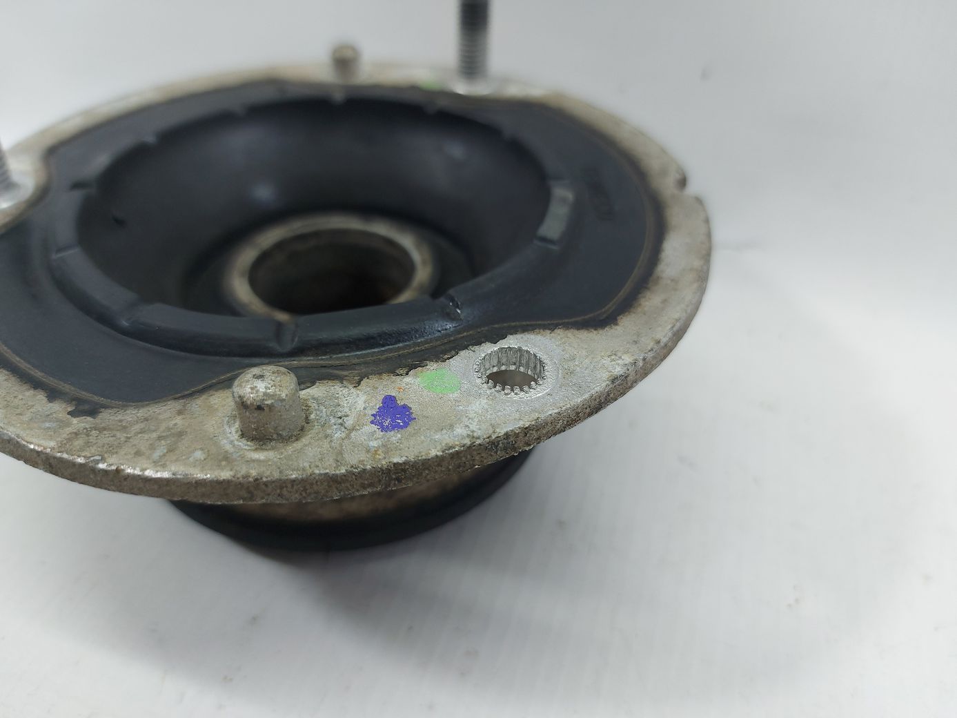 Tiguan Опора (подушка) переднього амортизатора ліва/права Volkswagen Passat 2012-2015 84190339 Volkswagen Passat 2