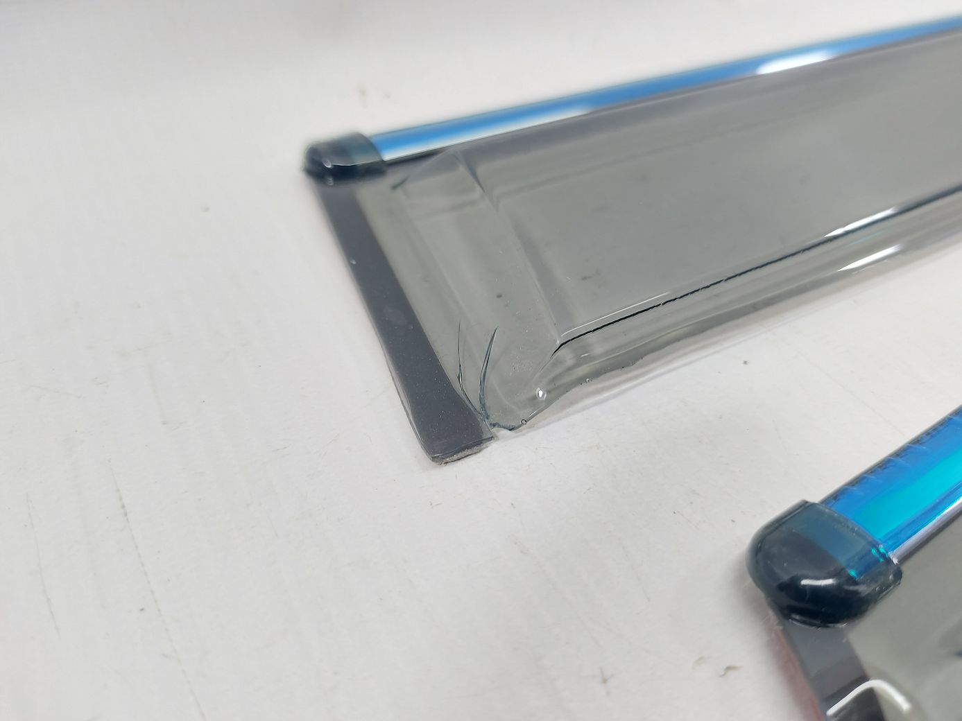 Вітровики бокового скла Дефлектори вікон (дефект) Volkswagen dflc00010 Volkswagen ID.6 Crozz 4