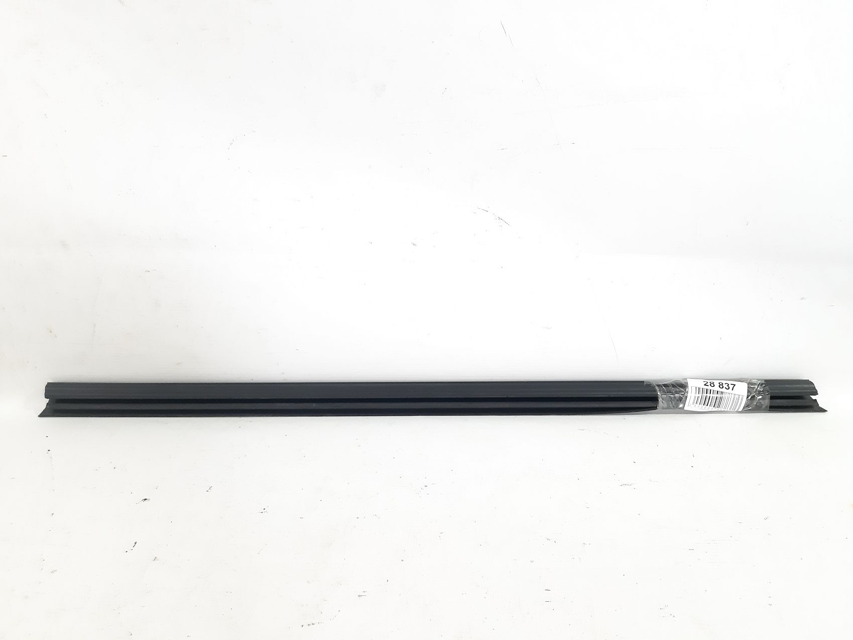 Compass Уплотнитель стекла внутренней двери передней левой Jeep Compass 2007-2017 5074655AD Jeep Compass 4