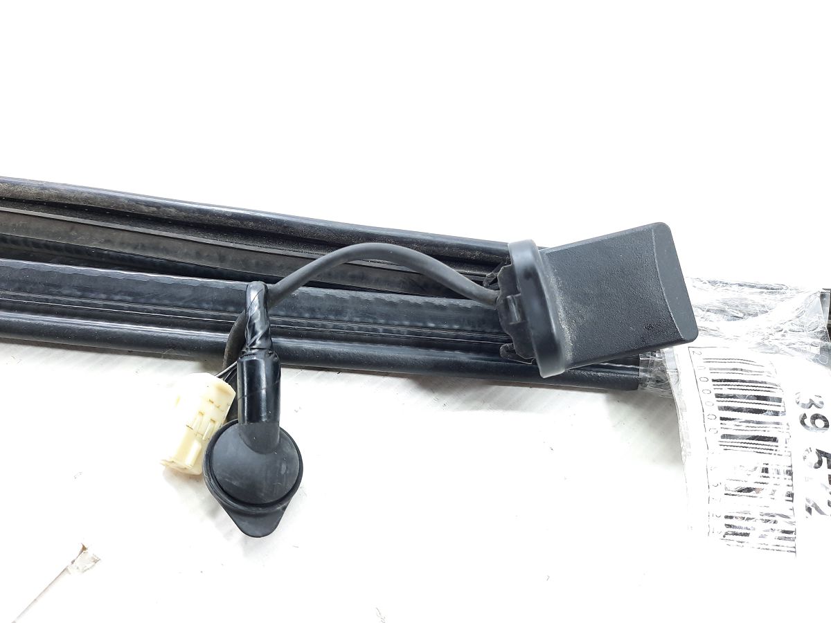 Sienna Датчик закрытия двери задней правой (с уплотнительной резинкой) Toyota Sienna 2011-2020 8425008071 Toyota Sienna 3