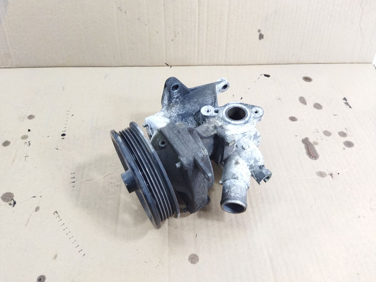 Regal Помпа системи охолодження Buick Regal 2014-2017 25201450 Buick Regal 2