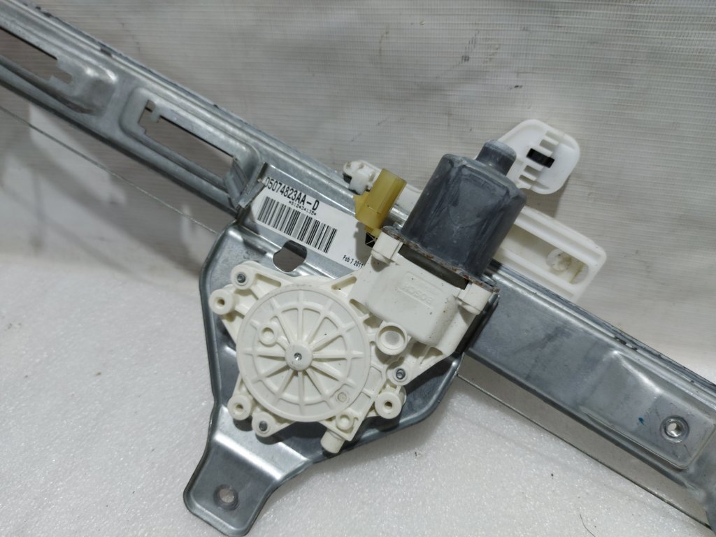 Compass Склопідйомник двері задньої лівої Jeep Compass 2007-2017 68002889AA Jeep Compass 5