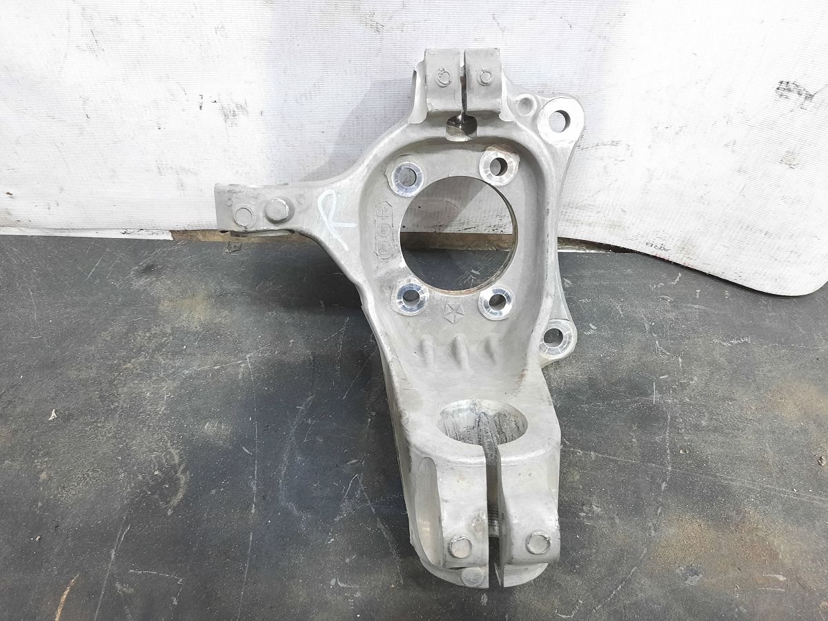 Dart Поворотный кулак передний правый Dodge Dart 2013-2019 68080585AD Dodge Dart 11