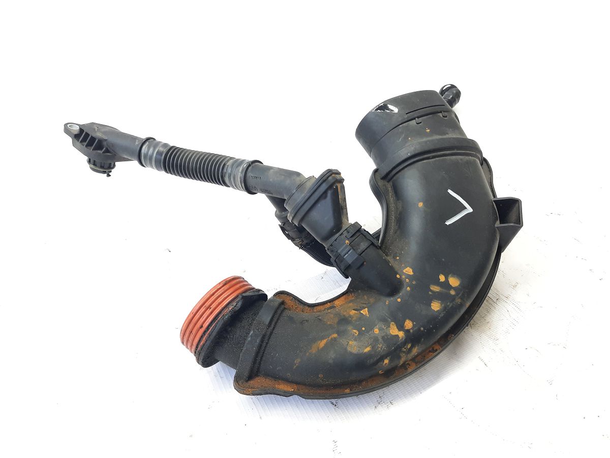 7 series Патрубок повітряного фільтра лівий BMW 7 2012 13717577451 BMW 7 4