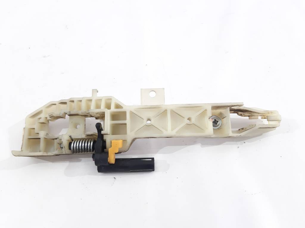 Accent. Кронштейн кріплення ручки дверей передньої правої внутрішній Hyundai Accent 2012-2017 826651R000 Hyundai Accent