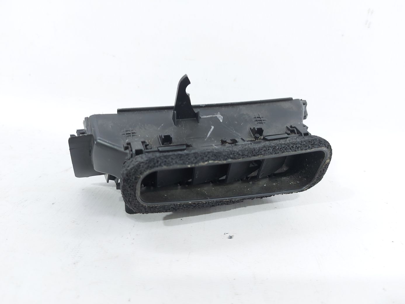 Malibu Решітка повітропроводу торпеди зовнішня Chevrolet Malibu 2016-2021 22950615 Chevrolet Malibu 3