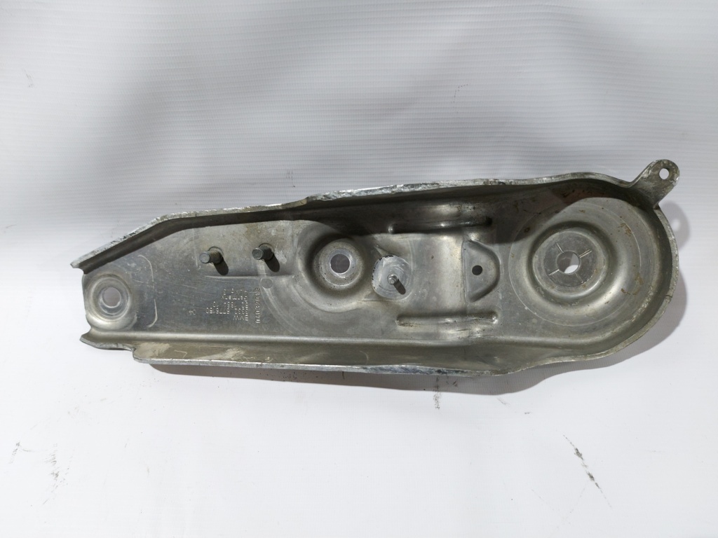 5 series Кронштейн сайлентблока заднього підрамника правий BMW 5 series 2010-2019 33326782840 BMW 5 series 5