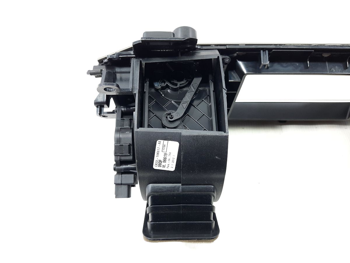 Xf Повітропровід центральний Jaguar XF 2012-2015 C2Z22488 Jaguar XF 8 Xf Повітропровід центральний Jaguar XF 2012-2015 C2Z22488 Jaguar XF 8