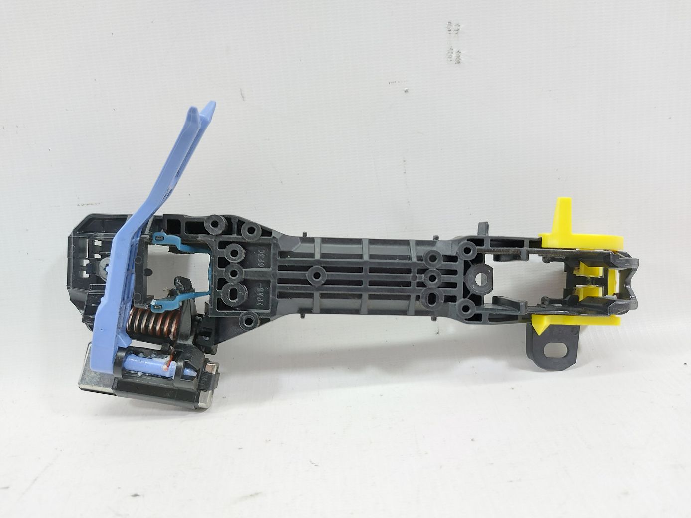 Impreza Кронштейн ручки зовнішніх дверей задніх правих Subaru Impreza 2012-2016 62142FJ000 Subaru Impreza 2