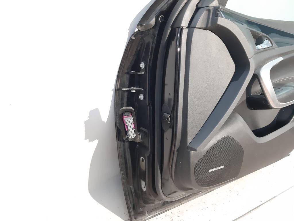 Regal Двері передні праві Buick Regal 2011-2017 20987624 Buick Regal 30