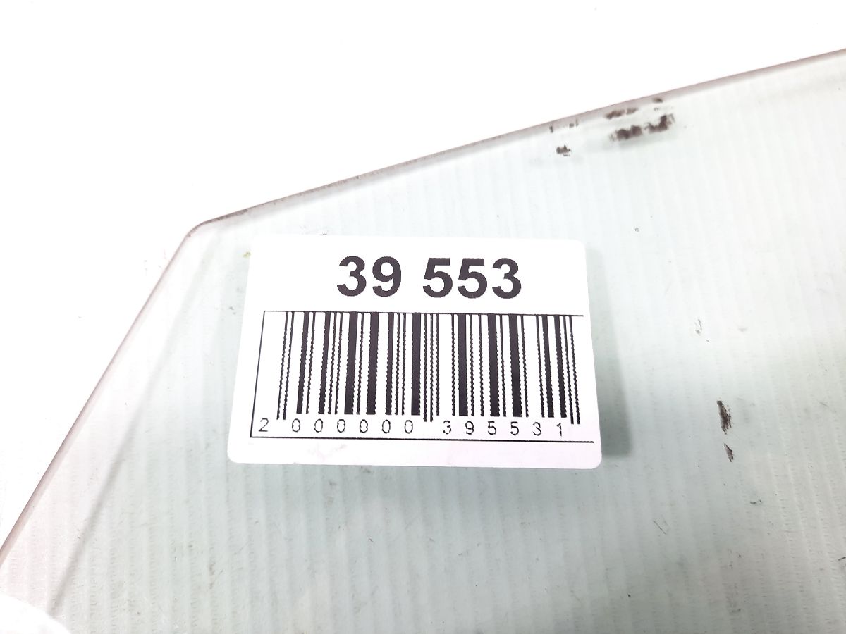 Sentra Стекло двери задней правой Nissan Sentra 2013-2019 823003SG0A Nissan Sentra 3