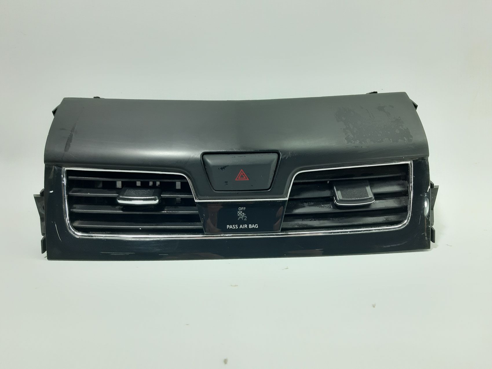 Altima. Воздуховод торпеды центральный Nissan Altima 2013-2018 687503TA0A Nissan Altima