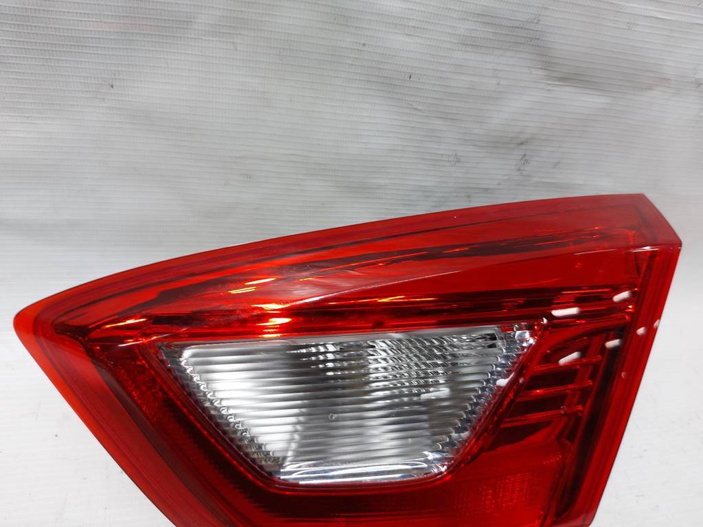 Cruze Фонарь внутренний правый Chevrolet Cruze 2016-2017 84075815 Chevrolet Cruze 3