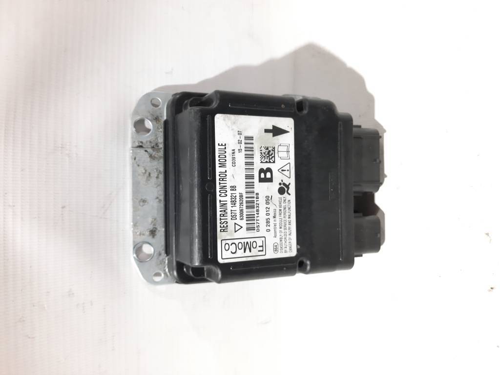 Fusion hybrid Блок управління Air Bag Ford Fusion Hybrid 2013 DS7T14B321BB Ford Fusion Hybrid 4