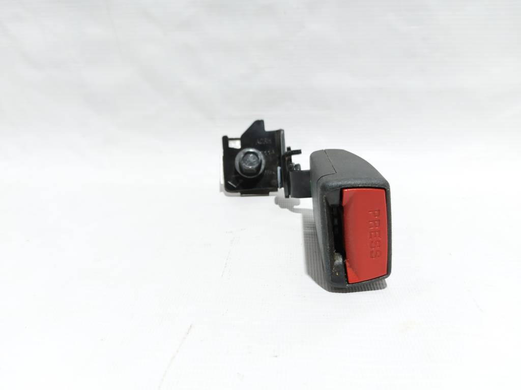 Elantra Засувка ременя безпеки заднього правого Hyundai Elantra 2017-2020 89840F2000TRY Hyundai Elantra 2