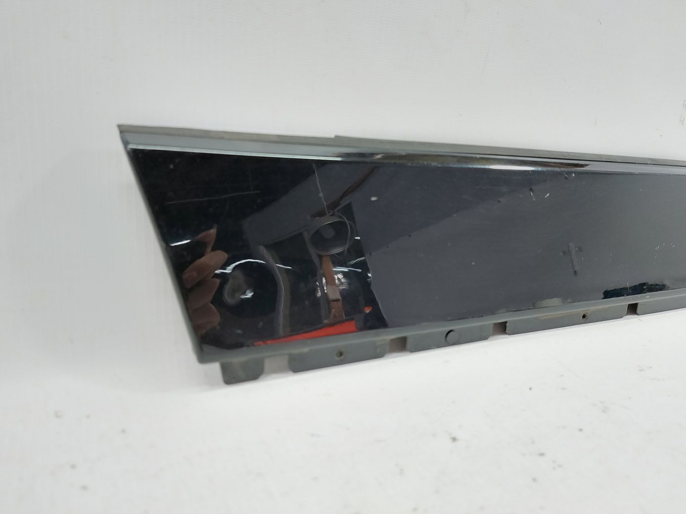 Volt Молдинг двері передньої правої верхній зовнішній (чорний глянець) Chevrolet Volt 2011-2015 22884396 Chevrolet Volt 2