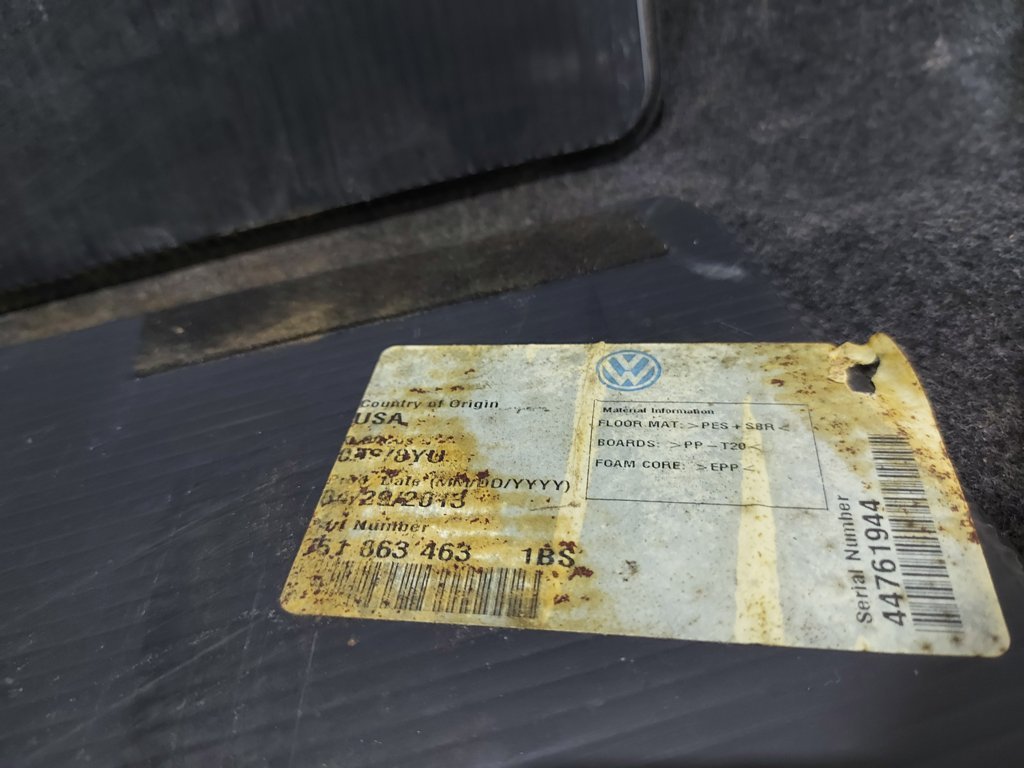 Passat s Ковровое покрытие багажного отделения (люк) Volkswagen Passat S 2012-2020 561863463B1BS Volkswagen Passat S 17