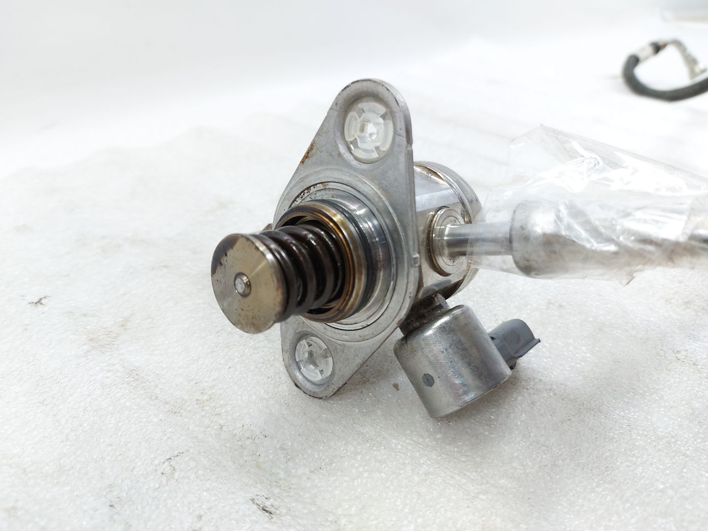 Regal Паливний насос високого тиску Buick Regal 2014-2017 12658481 Buick Regal 4