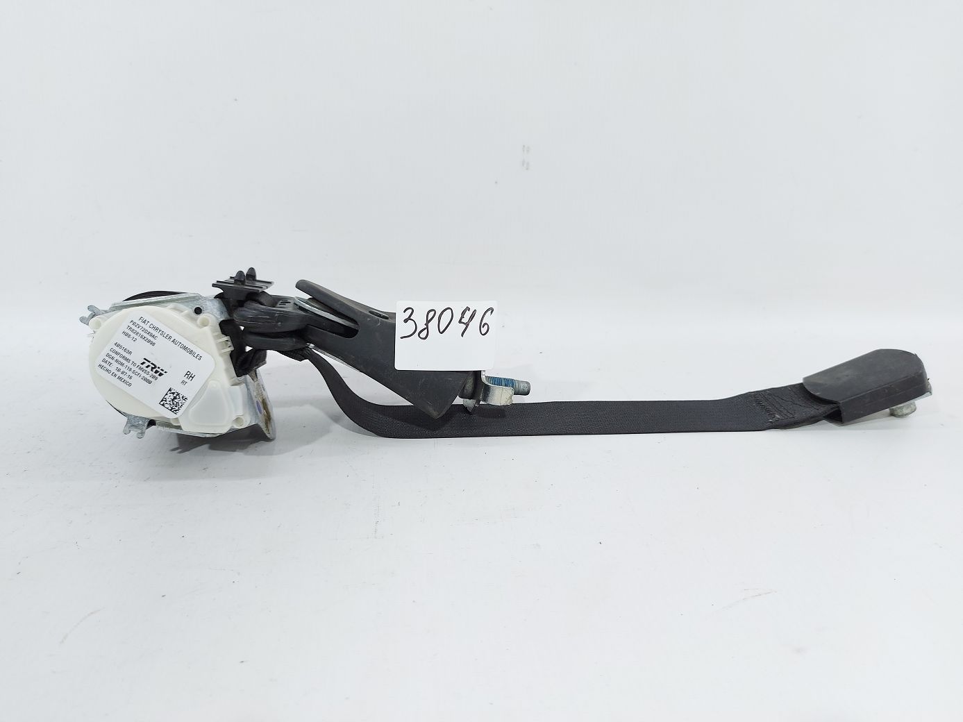 Grand caravan. Ремінь безпеки 3-го ряду правий Dodge Grand Caravan 2014-2020 ZV72DX9AD Dodge Grand Caravan