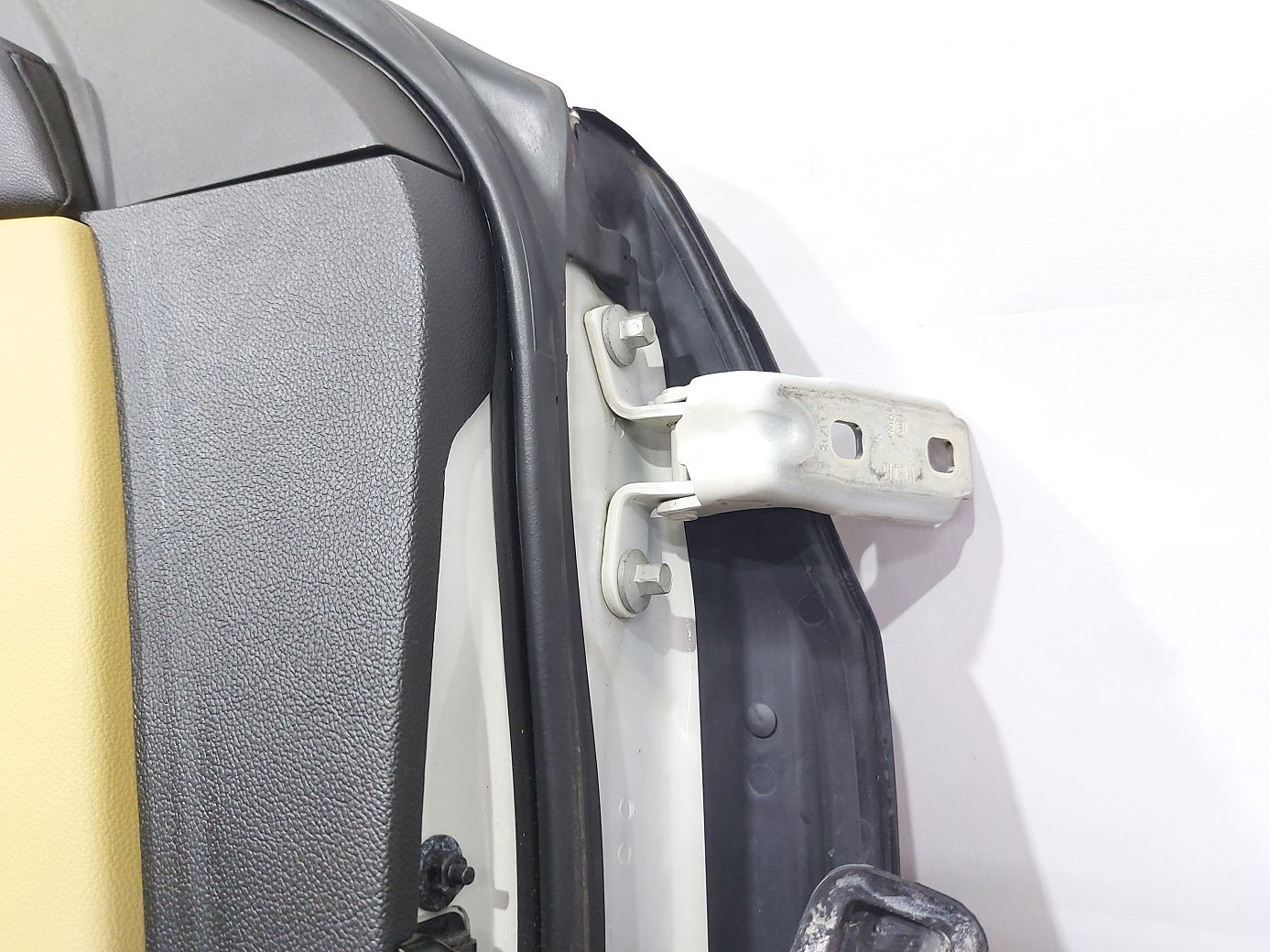 Ats Двері передні ліві без карти Cadillac ATS 2013-2016 84200616 Cadillac ATS 9