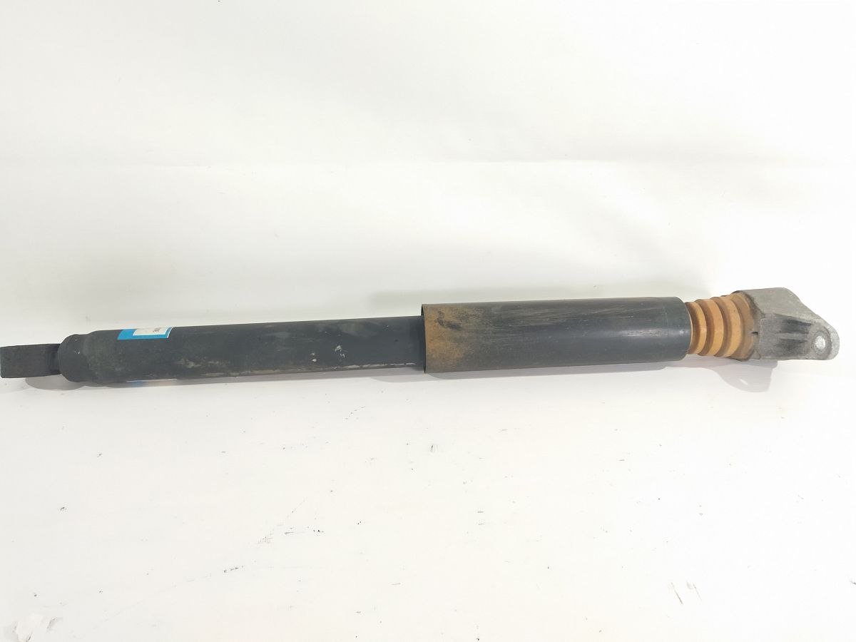 6. Амортизатор задній лівий/правий Mazda 6 2013-2017 GJR928910P Mazda 6