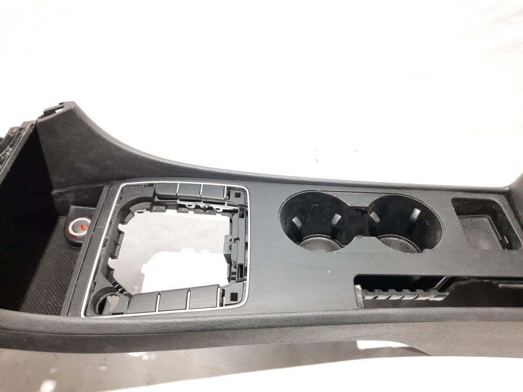 Passat s Консоль центральна Volkswagen Passat S 2012-2015 561863241C82V Volkswagen Passat S 29