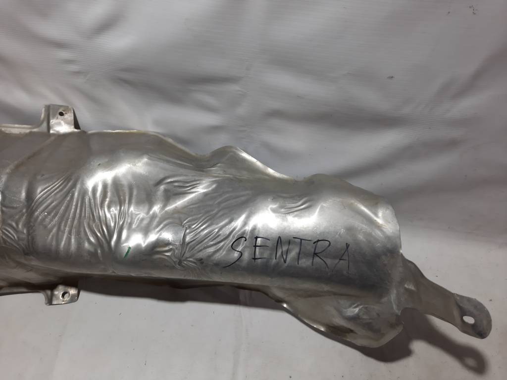 Sentra Теплоизоляция выхлопной трубы передняя часть Nissan Sentra 2013-2019 747513SG0A Nissan Sentra 2