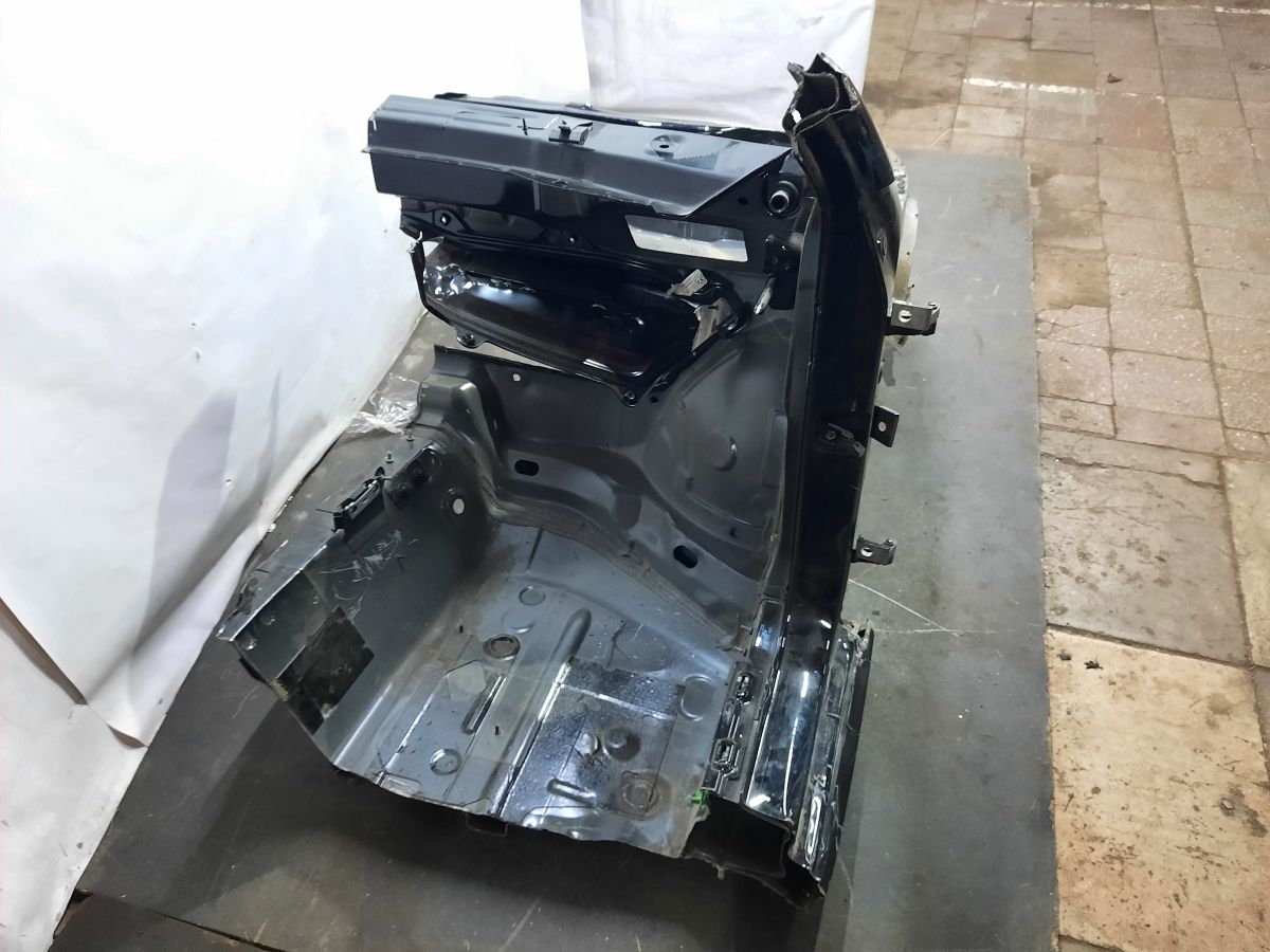 Passat s Чверть передня права Volkswagen Passat S 2012-2015 561803092A Volkswagen Passat S 2