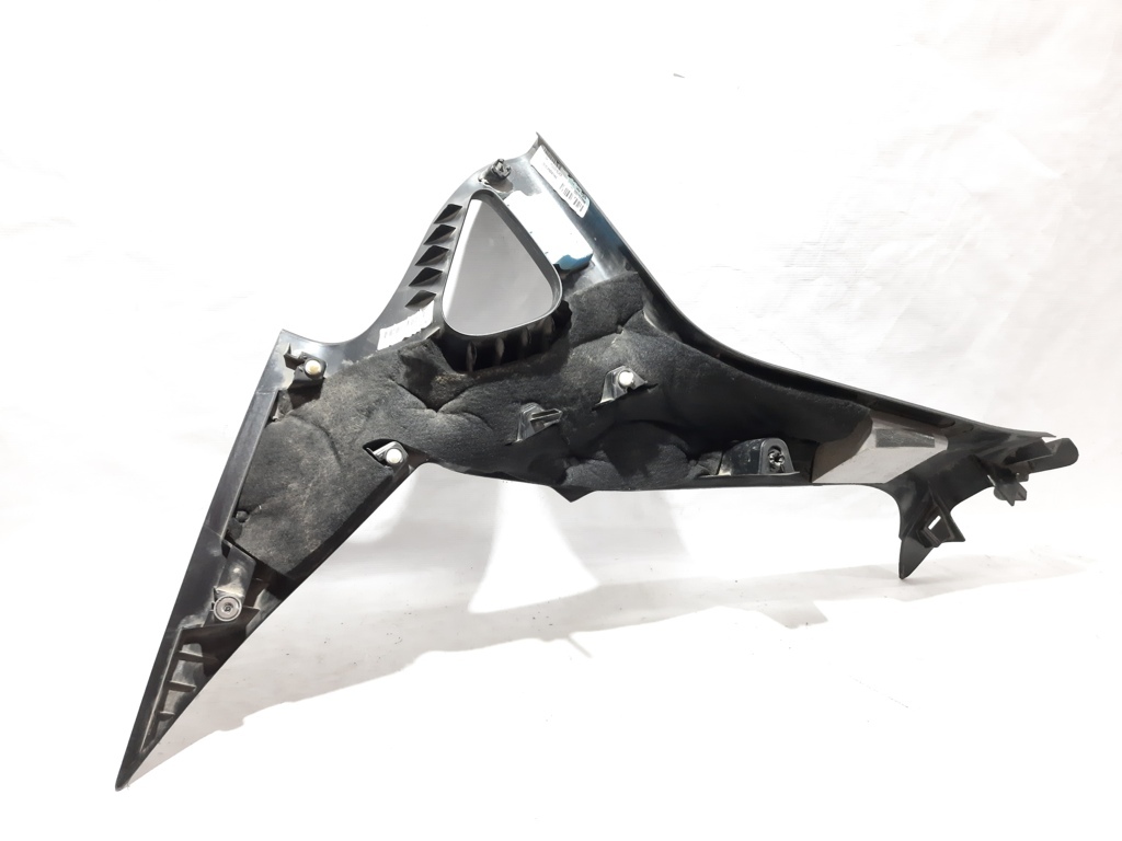 Dart Накладка стійки задньої права Dodge Dart 2013-2019 1SW46DX9AF Dodge Dart 26