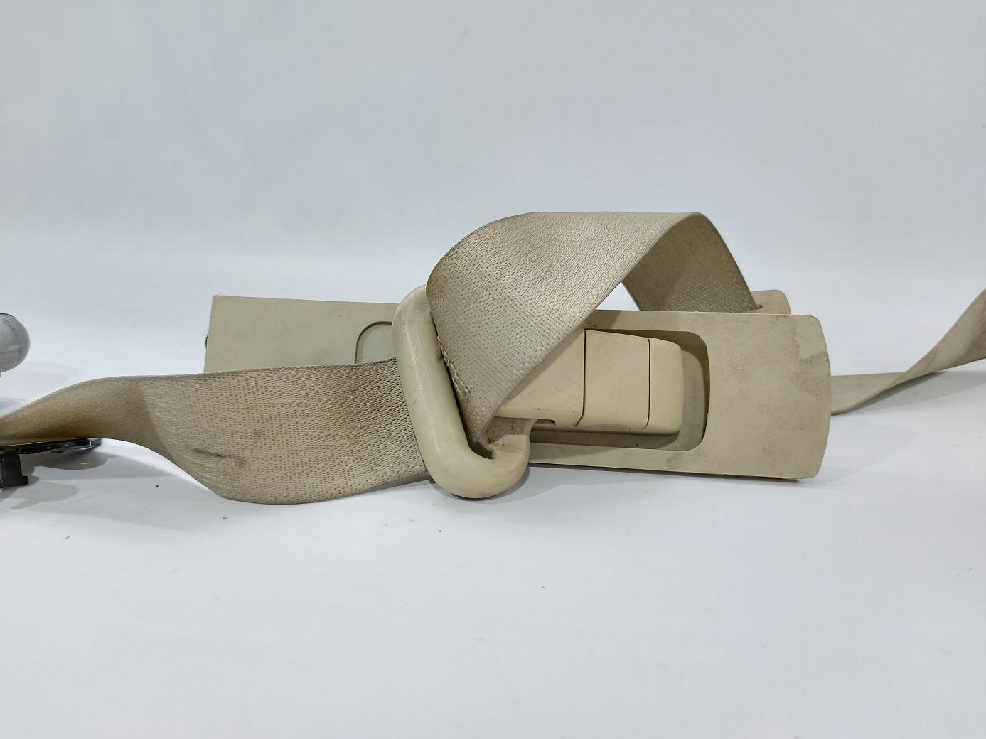 Fusion hybrid Ремень безопасности передний правый Ford Fusion Hybrid 2013-2016 DG9Z54611B08AK Ford Fusion Hybrid 3