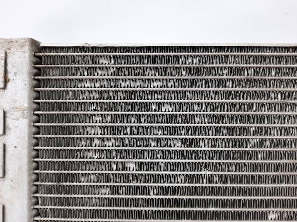 7 series Радіатор системи охолодження додатковий BMW 7 2009-2015 17117576827 BMW 7 12