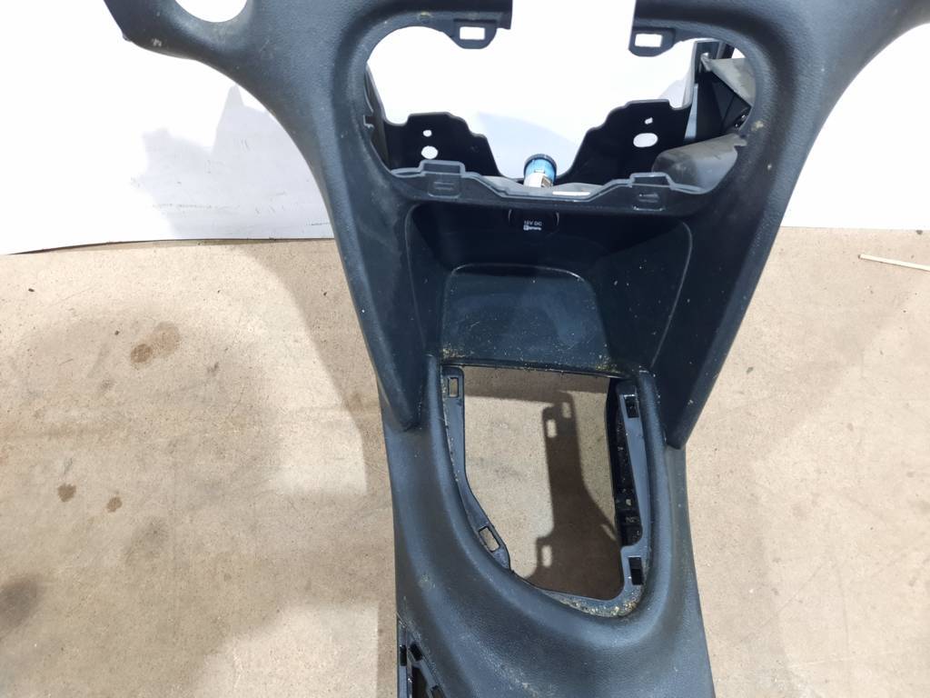 Dart Центральна консоль Dodge Dart 2014-2016 1YZ07DX9AC Dodge Dart 29