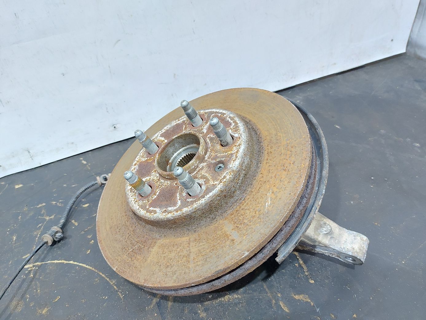 Malibu Поворотний кулак передній правий у зборі Chevrolet Malibu 2013-2015 13219081 Chevrolet Malibu 3