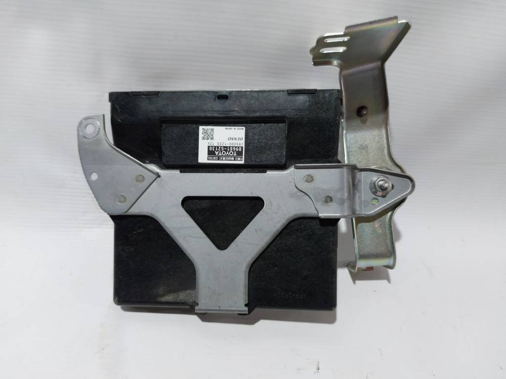 Prius c. Модуль керування живленням Toyota Prius C 2012 8968152130 Toyota Prius C