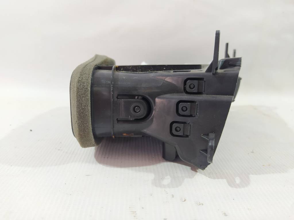 200 Вентиляційні грати ліві Chrysler 200 2015-2017 1U4371X9AC Chrysler 200 5