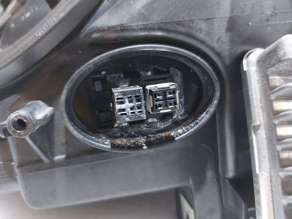 7 series Фара передня ліва BMW 7 2009-2012 63117228423 BMW 7 10