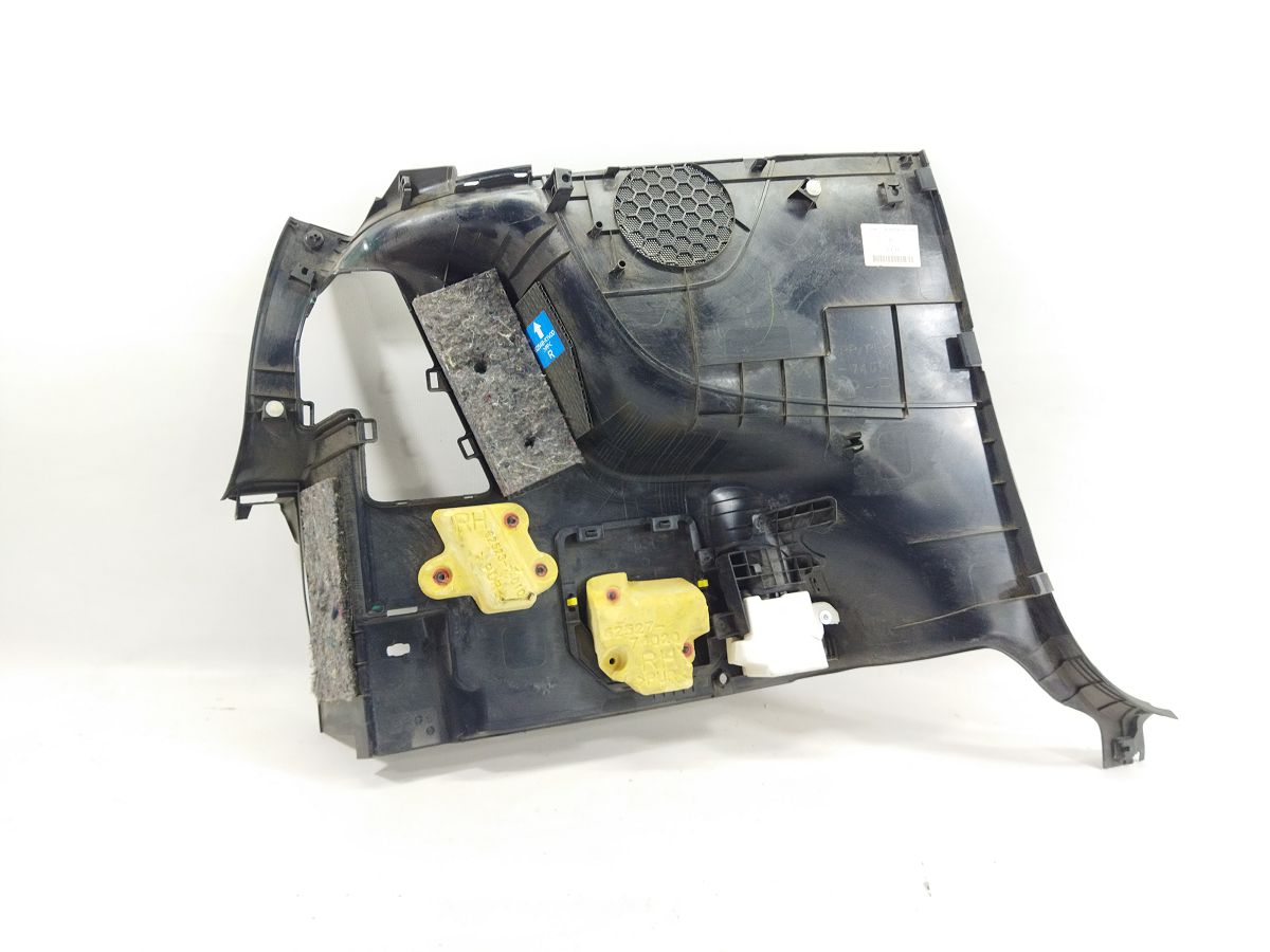 Scion iq Обшивка багажного отделения правая Toyota Scion IQ 2012-2015 6251074020 Toyota Scion IQ 5
