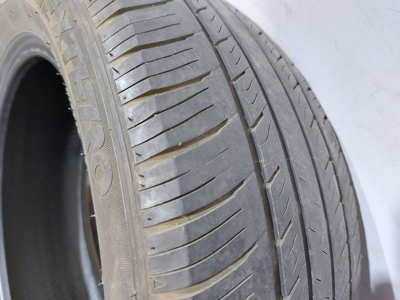Всесезонные шины Гума Dextero Tourig DTR1 205/55R16 9